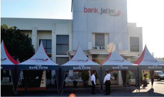 Bank Jatim Bantu 100 Tenda Untuk PKL Nganjuk